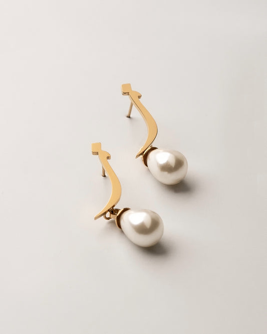 Calligraphed Initial Earring ز