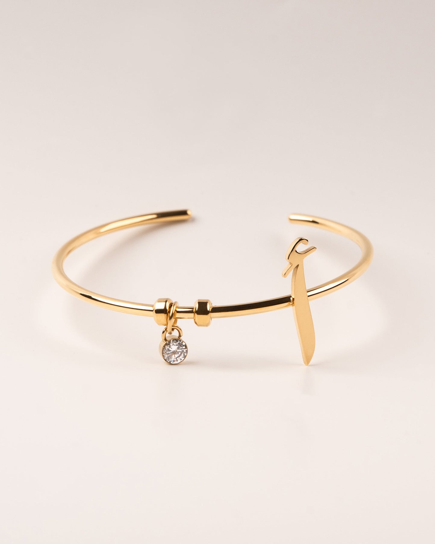 Initial Cuff أ