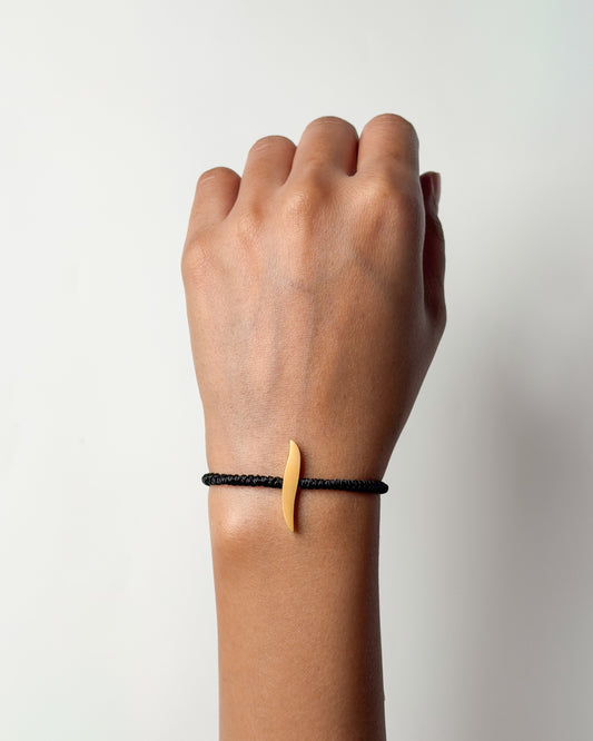 String Initial Bracelet ا