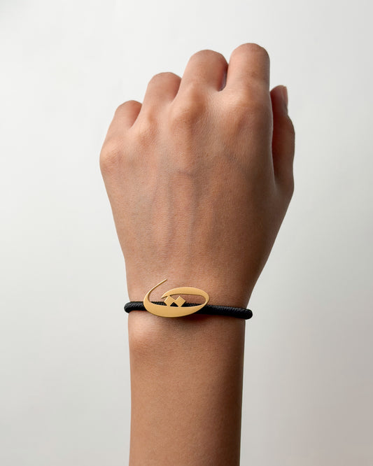 String Initial Bracelet ت