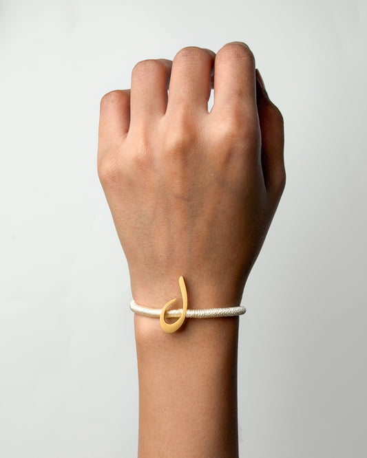 String Initial Bracelet ل