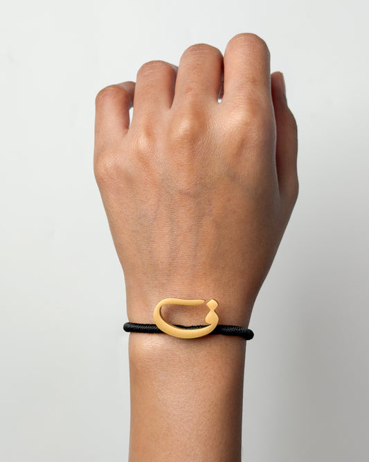 String Initial Bracelet ف