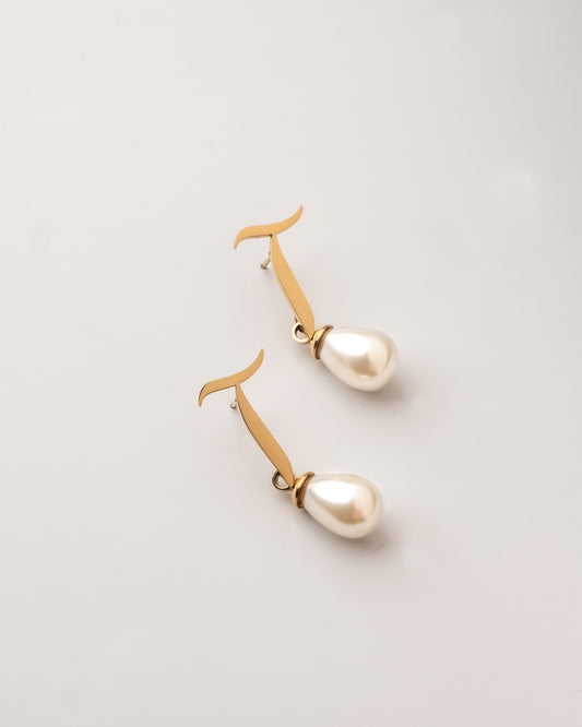 Calligraphed Initial Earring آ
