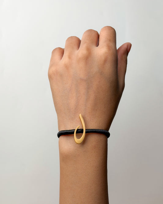 String Initial Bracelet ل